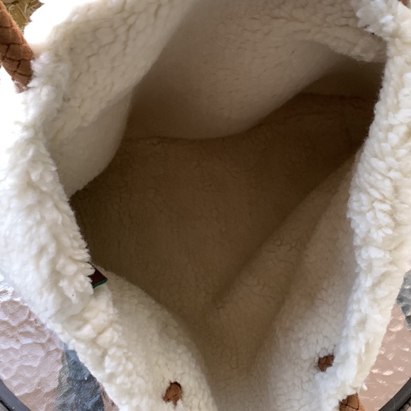 NWOT faux suede and shearling winter tote - Picture 3 of 8